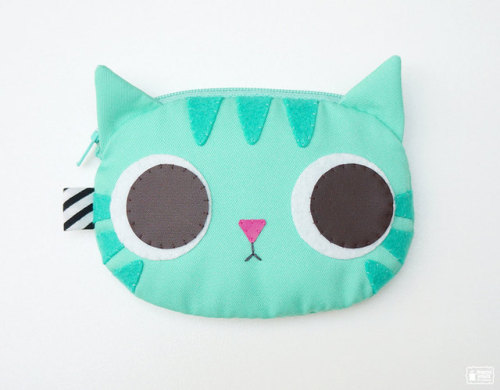 sosuperawesome:Cat Purses and Tree Brooches by mochikaka on EtsyMore posts like thisNew: So Super Aw