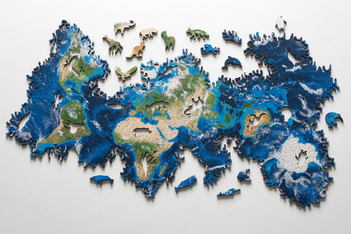 itscolossal: Around the World in 80 Ways: Infinitely Arrangeable Earth and Moon Puzzles 