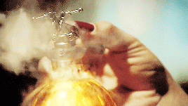 moon-raisin:sexual orientation: peggy neutralizing a bomb in her bathroom