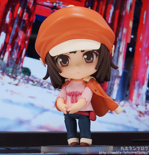 Nendoroid Nadeko Sengoku! plus Nendoroid More: Dress-up Pajamas!