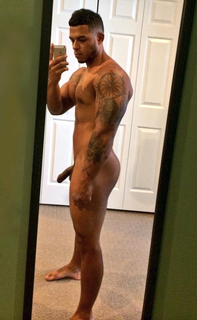 sexnthecloset:  www.sexnthecloset.tumblr.com 