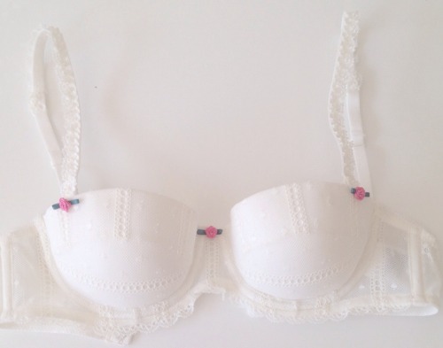 babyhearted:  I feel like such a gamine in this bra
