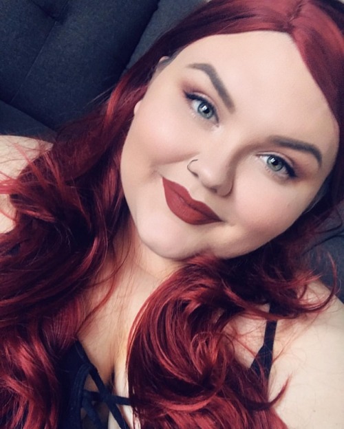 aloneata-crossroads:Red ❤️ #selflove #selfie #chubbygirl #chubby #fat #fatbabe #babe #bbw #bbwlove #