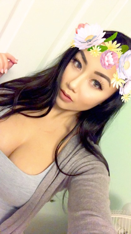 veeforvictoria: jenpham:Snapchat lovin’ for @veeforvictoria ♡ ♡ ♡ Follow herrrrr (ig @jennphm)