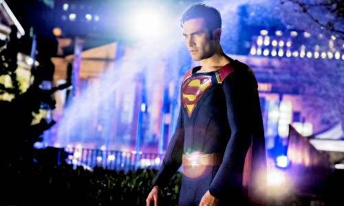 litoshernandos: Tyler Hoechlin as Superman porn pictures