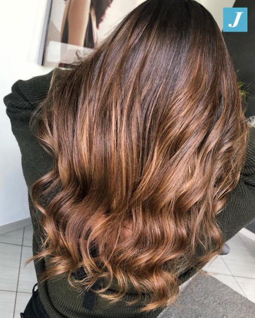 Degradé e beach waves: naturalmente divina. ⠀ #hairartist #hairlove #hairideas #hairstyleofth