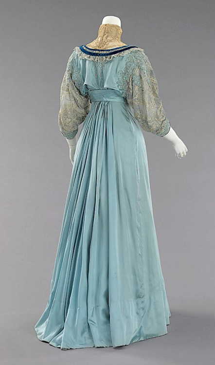 Afternoon dress by House of Paquin, 1900