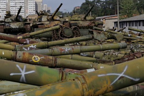 hell-diver:  dreamingofcossackia:  Tank Graveyard outside Kyiv, Ukraine. October 2015   