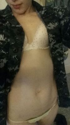 mymarinemindpart2:  Submitted by http://shelovespenguin3.tumblr.com/ Looking very sexy in her cammies, this sexy sailor is the real deal. Please go check out her page and I have no doubt you will be following.