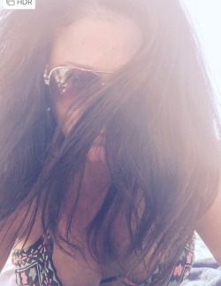 little-miss-etiquette:  Beach hair. Don’t