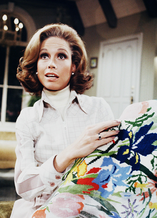 clarulitas:”Mary Tyler Moore was a working woman whose story lines were not always about dating and 