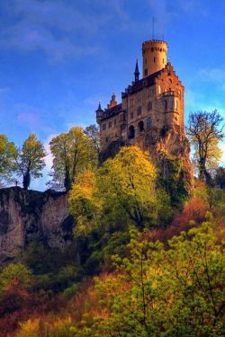 our-amazing-world: ~Lichtenstein Castle Amazing