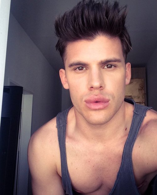 colungafrank:   Ken RodeoPumped lips? adult photos