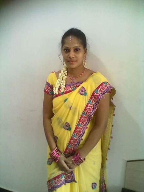 wefreeminded: prythm: More pics of Rachna Bhabhi… Check out more of her in previous posts… Tag ‘Rach