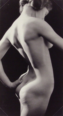 rivesveronique:   California: Albert Arthur Allen ”Female figure série “ 