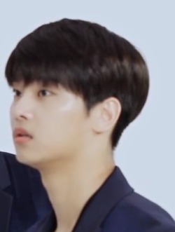 here’s hakyeon being shookt bcs that’s