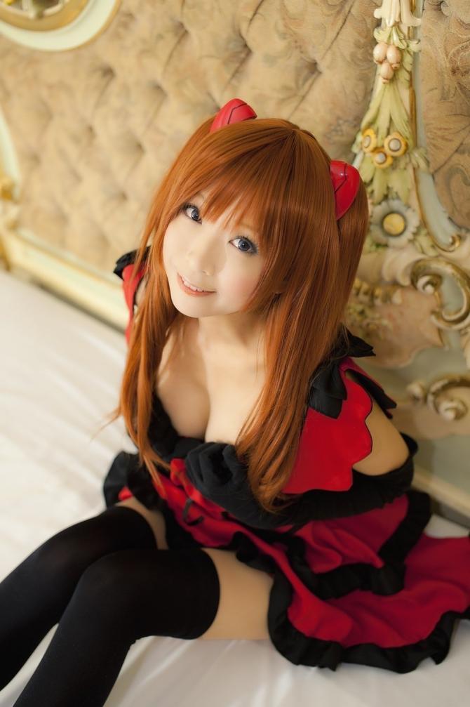 7-se7en:  【必見！】 女コスプレイヤーのＨな画像ください(*´д｀*)ﾊｧﾊｧ