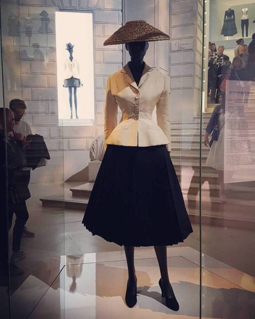 It was such a thrill to see this iconic #Dior design in person. So thrilling in fact that I&rsquo;m 