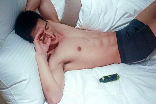 mantop10691:  今天只當模特兒代言內褲…不賣豆花的壯帥哥…陳奕廷….