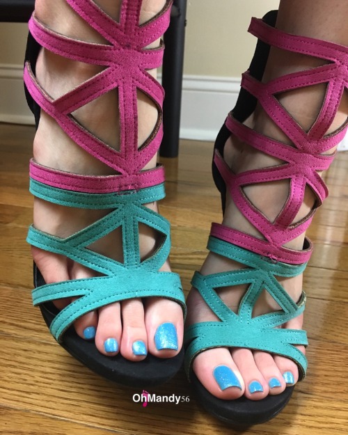 New shoes! Do you like them? I love how my feet look in caged heels.Thanks for these beauties, T! 