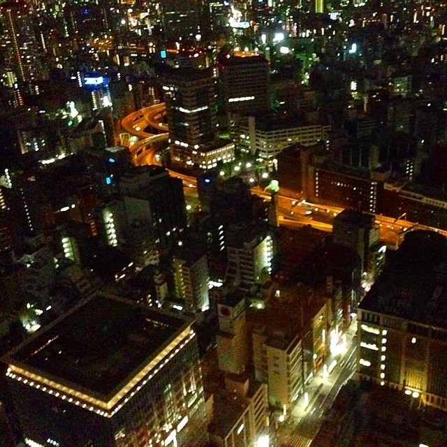 Tokyo por la noche #japan #tokyo #chuoku #nihonbashi #mandarinoriental (Mandarin Oriental, Tokyo マンダリン オリエンタル 東京)