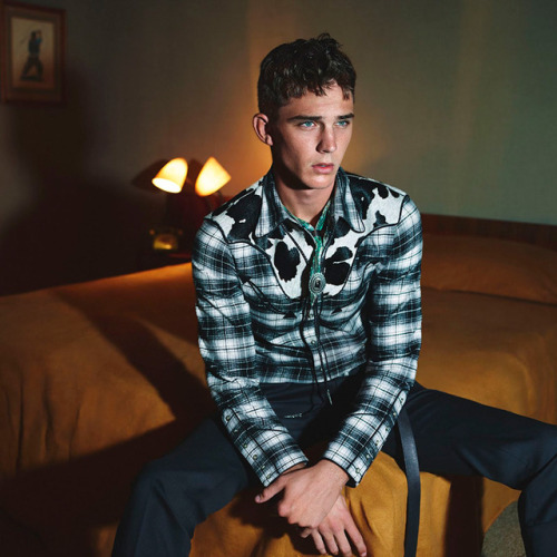 DSQUARED2FALL/WINTER 2018 CAMPAIGN