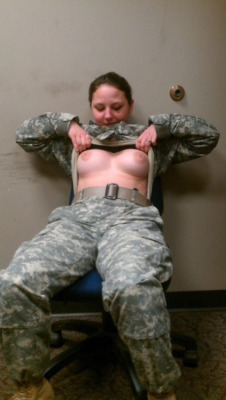 usmilitarysluts:  Married Army SPC likes being naughty and sucks her NCOâ€™s dick while at work.
