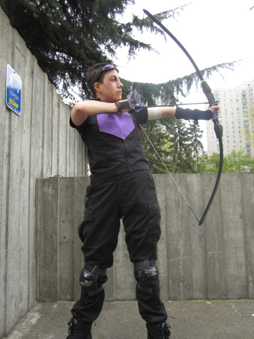 veliseraptor:Clint Barton doing what he does best: hanging around on ledges and shooting at things. 