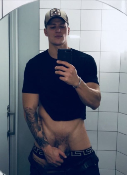 Porn photo Sharehotdudes🍆