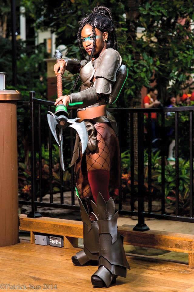 superheroesincolor:  Nidalee (LoL)  #Cosplay by Maki Roll’s Chop Shop  Photography: