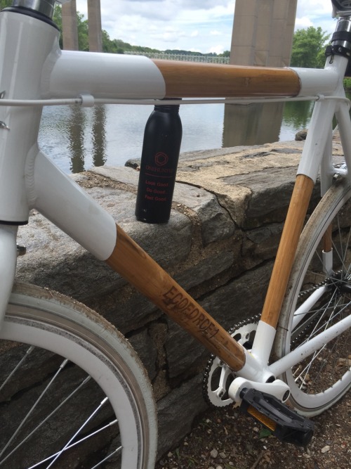 Living Onehunted on Kellu Drive bike trail!Look good, do good, feel good!Bike- Bamboo by Greenst