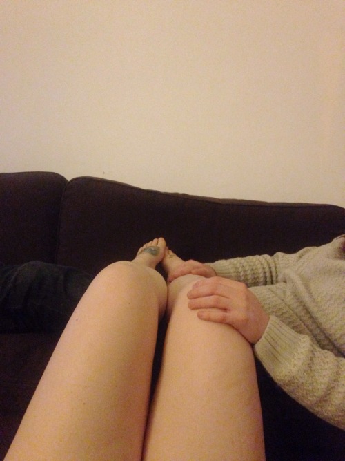 bdsmafterthoughts:  Touch. It’s powerful.