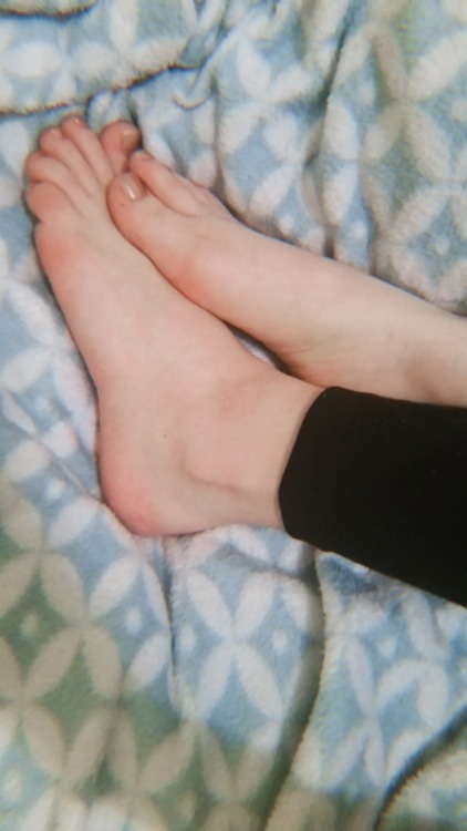 ♡Worship my feet♡