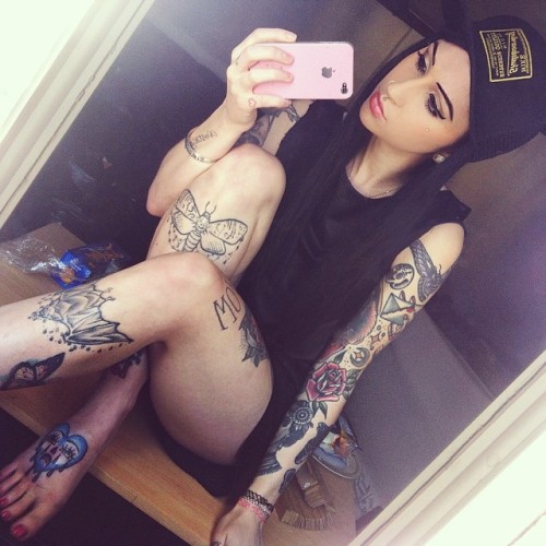 aprilninetyfour:  Hi