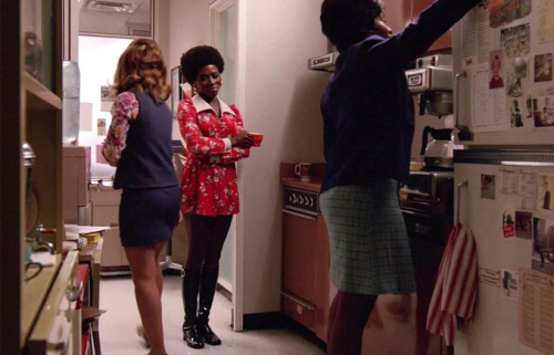 screencapstyle:Sola Bamis as Shirley in Mad Men (S7E2)