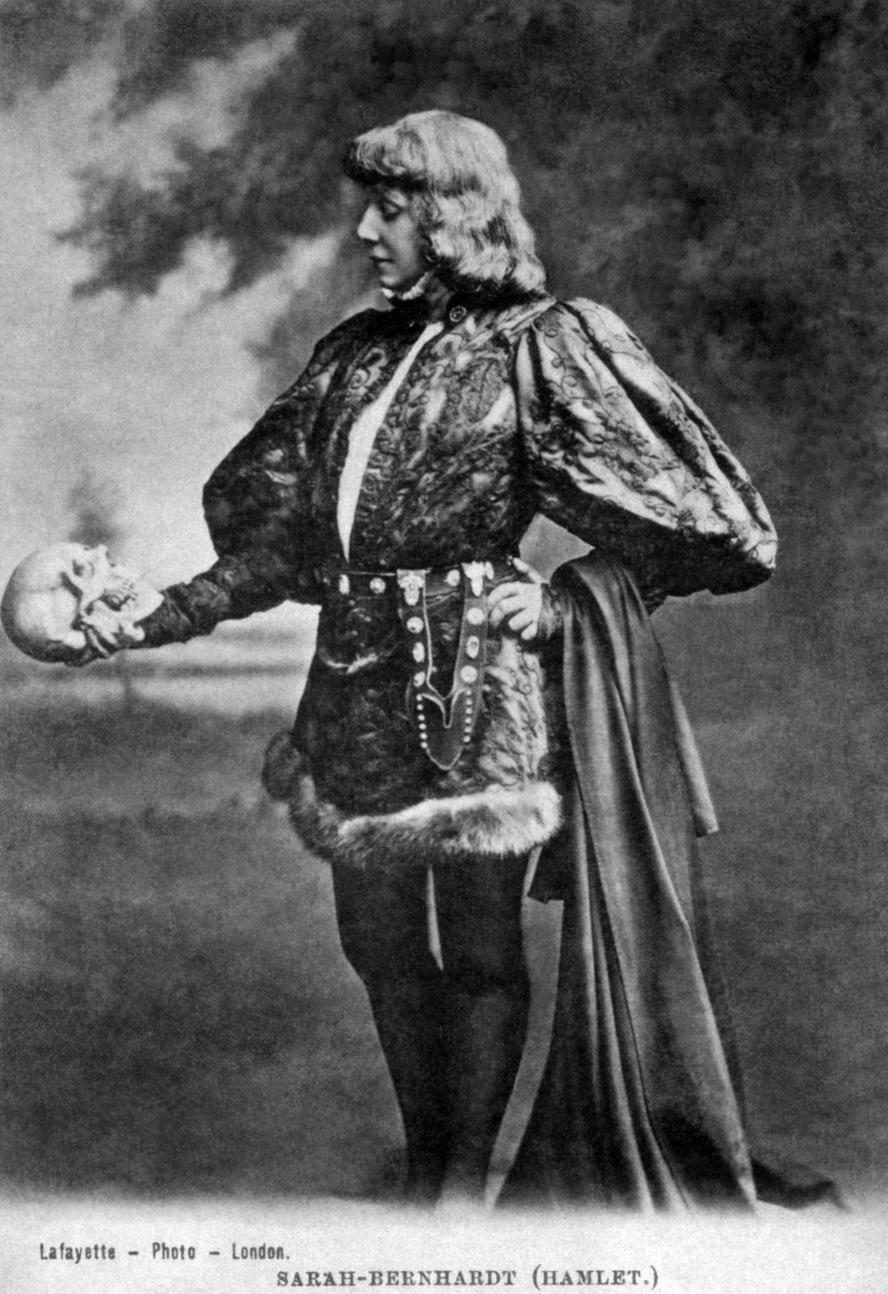 fuckyeahhistorycrushes:  Sarah Bernhardt, very famous actress from the late nineteenth
