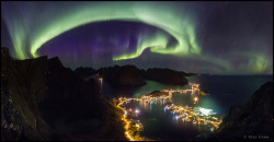 ashotasfireandasdeepastheocean:  spinningblueball:  Northern Lights Above Lofoten, Norway   …bed time 