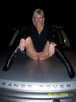 sexyinboots:  Blonde Amateur sexy in Boots