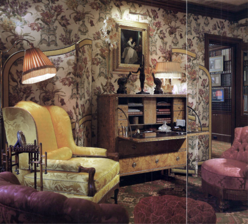 Chez Marlene &amp; Spencer Hays, Manhattan: the master bedroom.Jules-Émile Saintin&rsquo;s La Menage