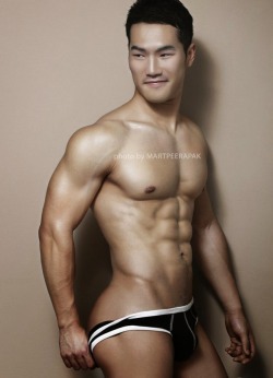 Viva!Asian hunks!