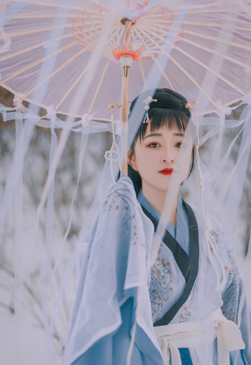 changan-moon: Traditional Chinese hanfu by 西西原_