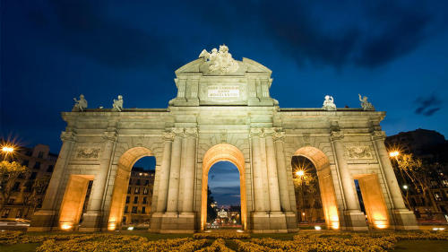 MADRID, SPAIN If you want take a stroll past one of Madrid’s best known landmarks, do so in the even