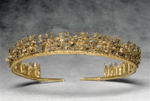 gemma-antiqua:  Ancient Greek gold diadem, porn pictures