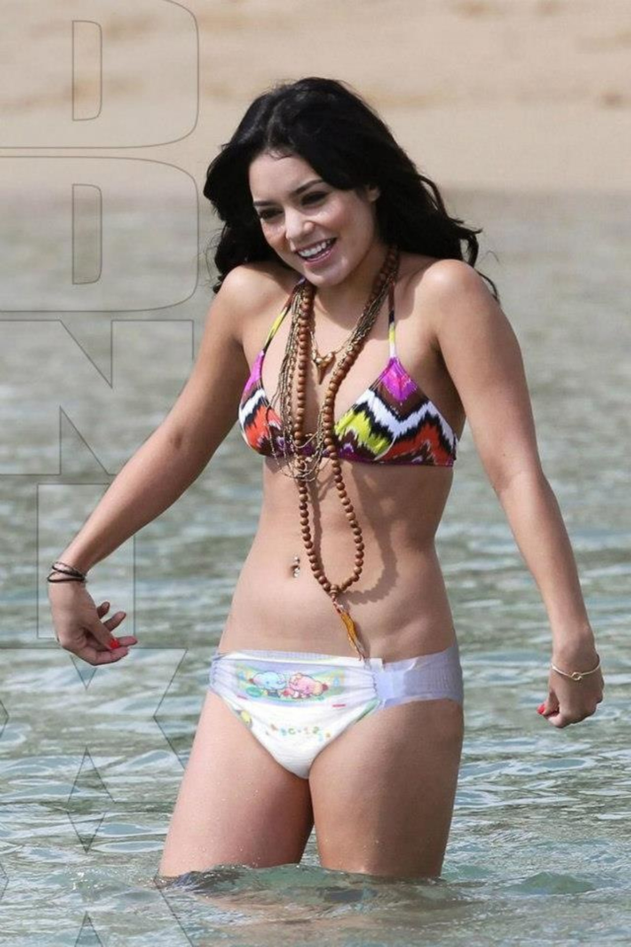 teendiaperlover:  Celebrities in Diapers 