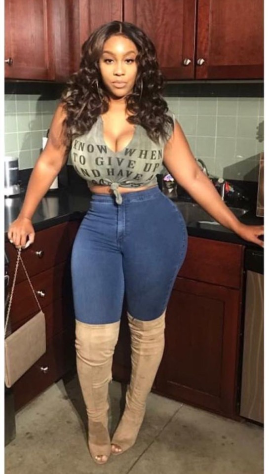 She2Damnthick:damn Look At Them Big Breasts So Thick 