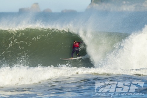 surphile:Tyler Wright; racing the wall.dow agrosciences pro 04.05.2013 ©asp/robertson