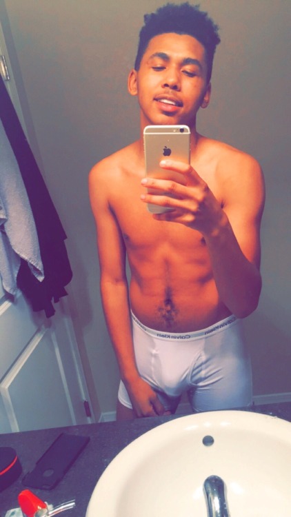 trvllniggabait2:  Trey 🍆💦 contact me for his videos
