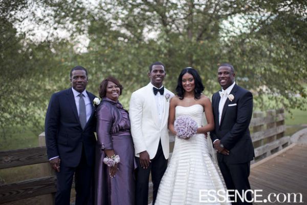 bishopmyles:  thotluxury:  thelasthuxtable:  thoughtsofablackgirl:  Chris Paul and