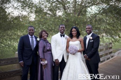 bishopmyles:  thotluxury:  thelasthuxtable:  thoughtsofablackgirl:  Chris Paul and his wife Jada Paul. I couldn’t stop with the “aaaawww” when I saw those pics at essence.com  Black Love  chris paul is truly husband goals.  Aw yes :)