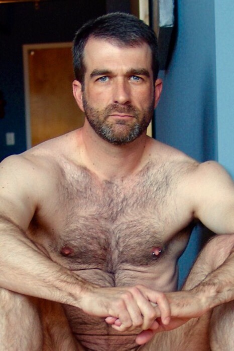 handsome-dads: @handsome-dads.tumblr.com/archive